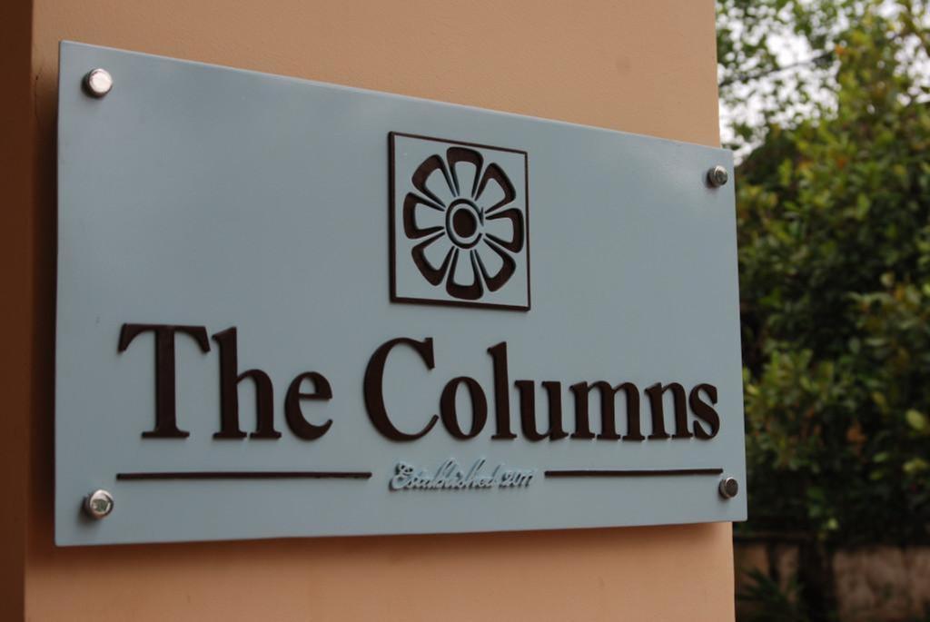 The Columns Hotel Kampot Exterior photo