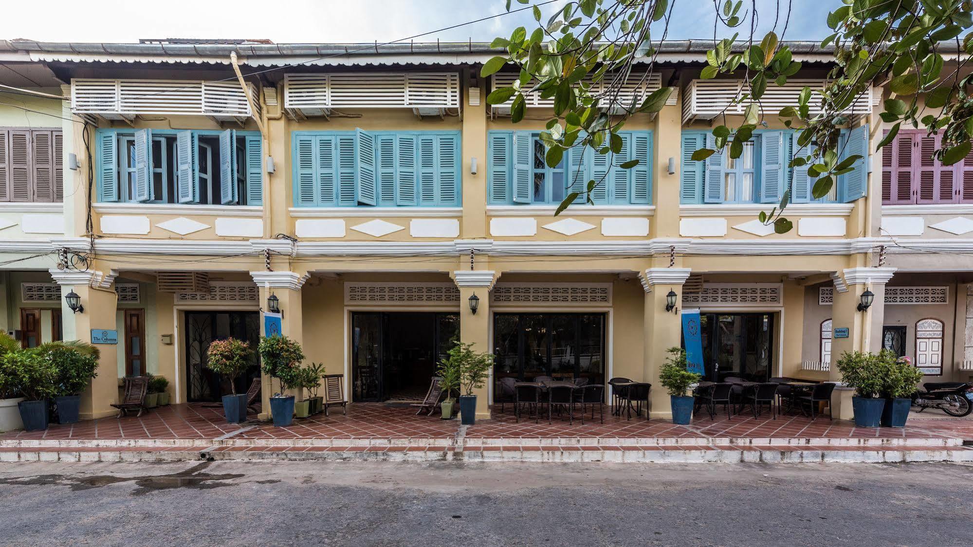 The Columns Hotel Kampot Exterior photo